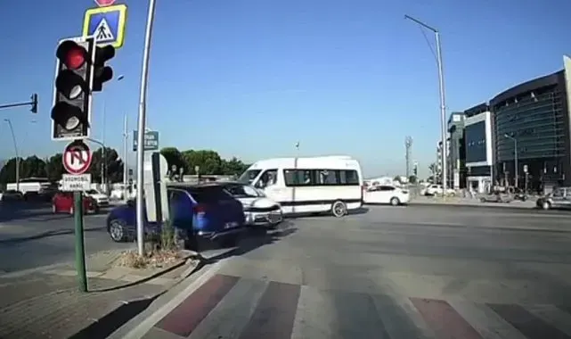 Kırmızı ışık ihlali kazaya neden oldu