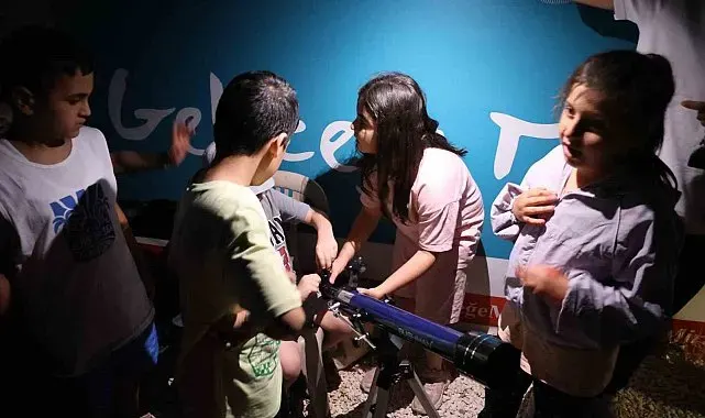 Çocuklar, Zerzevan Kalesi'nde gökyüzünü gözlemledi