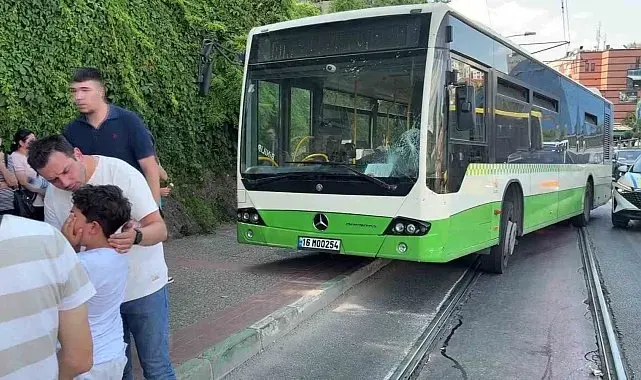 Bursa'da anne ve bebeğine otobüs çarptı: 2 yaralı