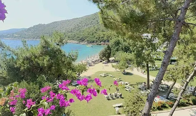 Okullar kapandı, Bodrum sahilleri doldu