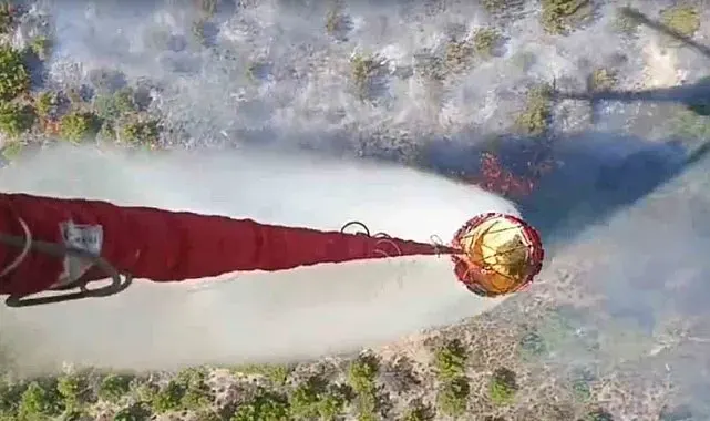 Seydikemer'de orman yangınını söndürme çalışmaları sürüyor