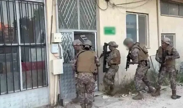 Daltonların adını kullanan örgüte büyük darbe...Evi böyle kurşunlayıp kaydettiler, polis çok geçmeden çökertti...