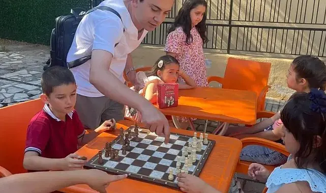 Muğla'da gönüllü gençlerden örnek farkındalık çalışması