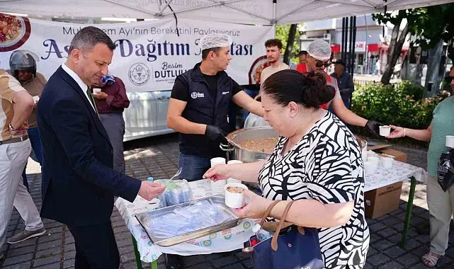 Aşure ikramları Soma ve Akhisar'dan başladı