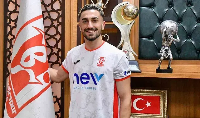 Balıkesirspor, Ferit Özler'i renklerine bağladı