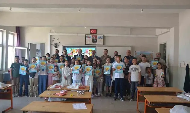 Bulanık'ta karne heyecanı: 17 bin 666 öğrenci tatile girdi