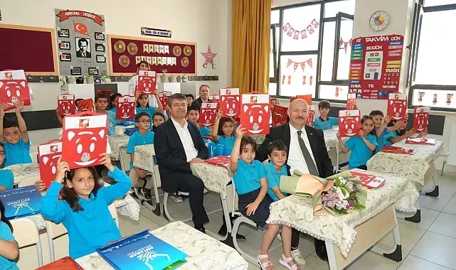 Adıyaman'da 154 bin 927 öğrenci karne sevinci yaşadı