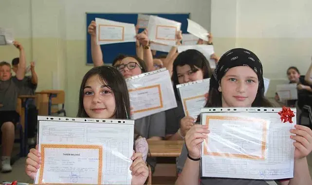 Ordu'da 123 bin öğrencinin karne heyecanı