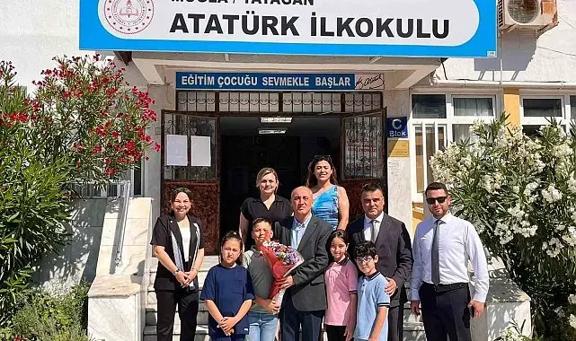 Yatağan'daki okullarda karne heyecanı yaşandı