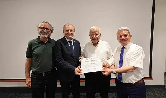 Dijital Yetkinler Kursunu tamamlayan emektarlar sertifikalarına kavuştu