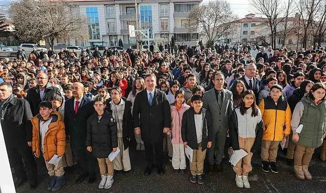 Vali Aydoğdu'ndan öğrencilere karne ve yaz tatili mesajı