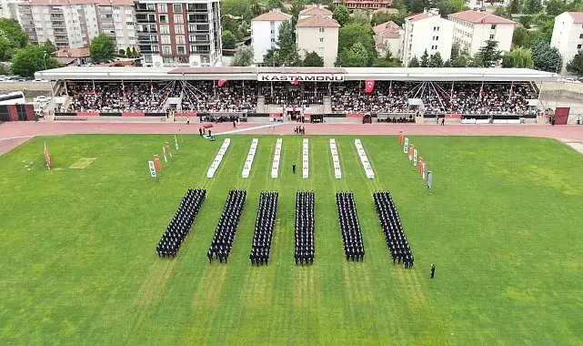 Kastamonu'da eğitimlerini tamamlayan 479 polis adayı törenle mezun oldu