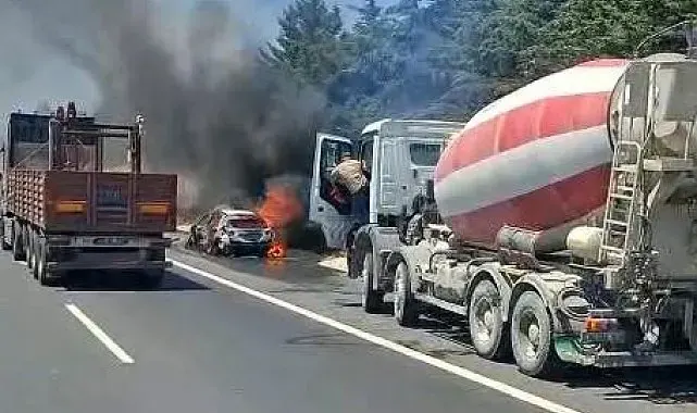TEM Kumburgaz'da araç yangını