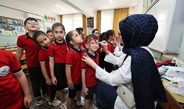 Minik Hamza'nın ilk mektubu İl Müdürü Öztürk'ü duygulandırdı