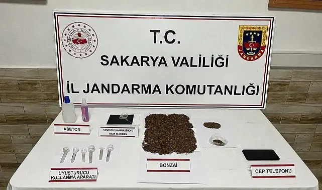 Uyuşturucu operasyonunda 212 kök kenevir ele geçirildi, 3 şüpheli tutuklandı