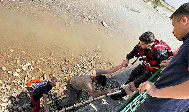 Batman Çayı'nda akıntıya kapılan vatandaşı AFAD ekipleri kurtardı