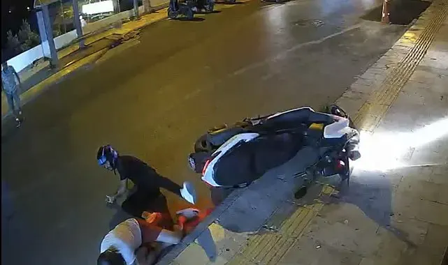 Motosiklet kazası güvenlik kamerasına yansıdı