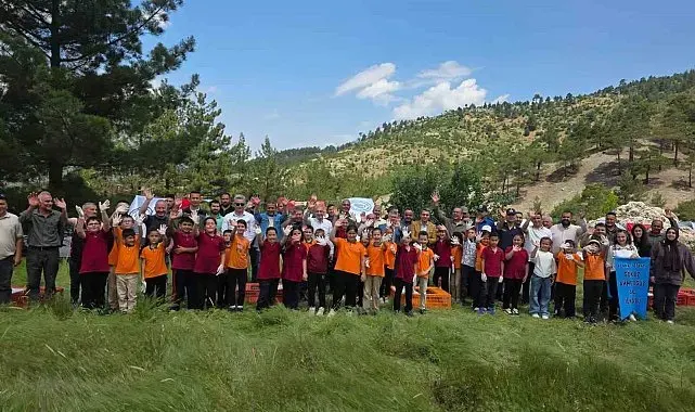 Pozantı'da doğaya 300 kınalı keklik salındı