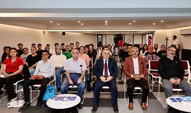 Rektör Prof. Dr. Altun, Marifet Mektebi öğrencileri ile bir araya geldi