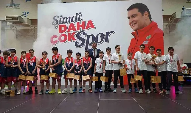 Şehitkamil'de 2. küme sportif müsabakaları coşkusu ödül töreniyle taçlandı