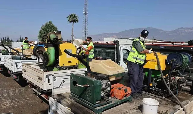 Hatay Büyükşehir Belediyesi, ilaçlama çalışmalarını aralıksız sürdürüyor