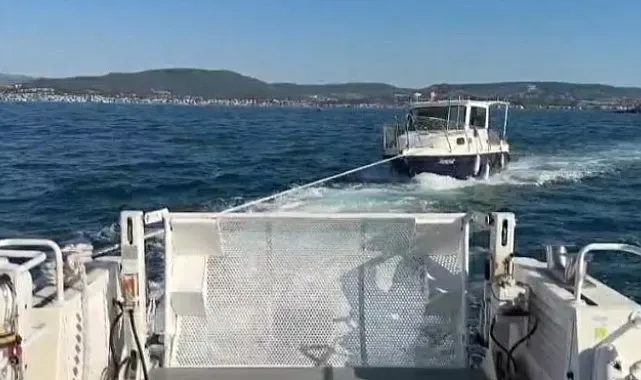 İzmir'de Sahil Güvenlik'ten iki ayrı operasyon: 3 kişi kurtarıldı, 18 göçmen yakalandı