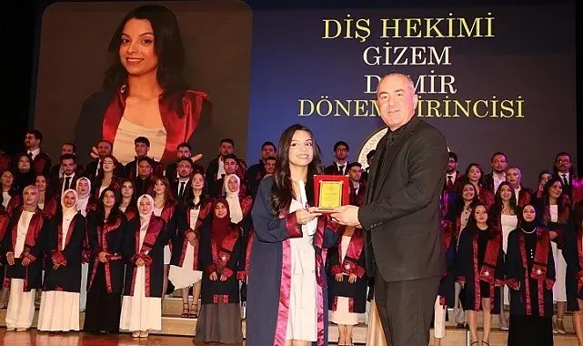 Erzincan'da 82 genç diş hekimi mezuniyet coşkusu yaşadı