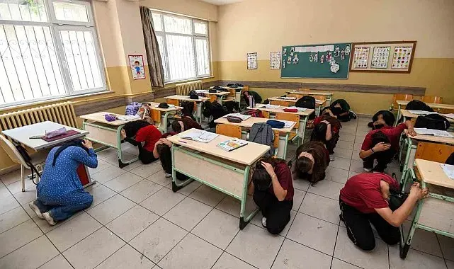 Osmangazi Belediyesi'nden okullarda afet bilinci çalışması