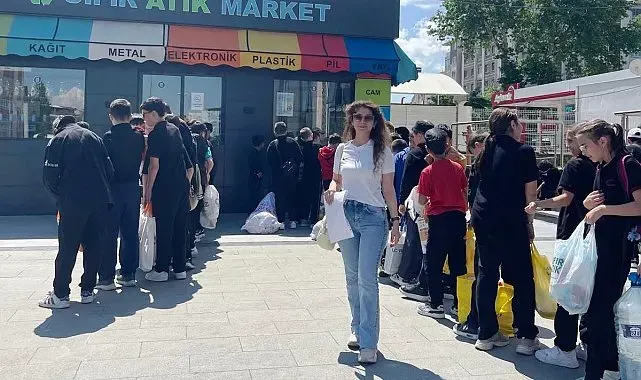 Kütahya Ahteri İmam Hatip Ortaokulu'ndan Sıfır Atık projesine anlamlı destek