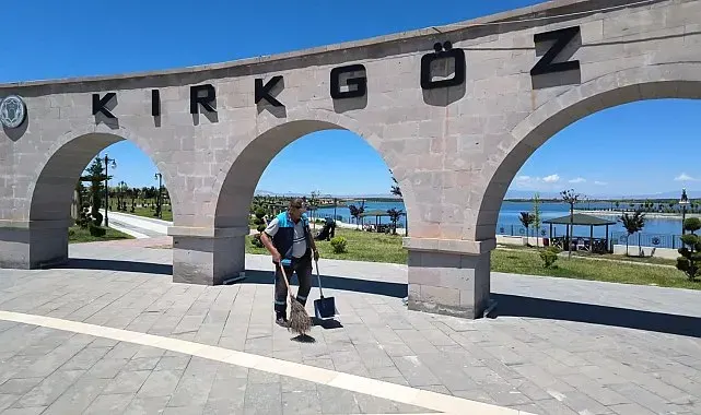 Battalgazi Belediyesi'nden Kırkgöz Sahil Parkı'nda temizlik çalışması