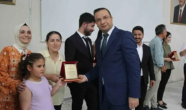 Cizre'de 7'den 70'e Okuyan Cizre Projesinde 2,5 milyon sayfa kitap okundu