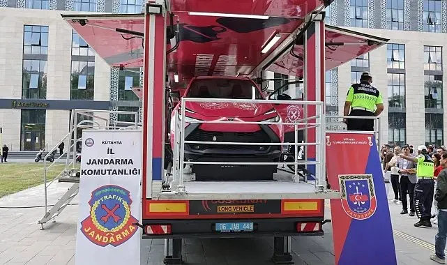 Kütahya'da Jandarma'nın 187. Yılına Özel Trafik Güvenliği etkinliği ilgi gördü