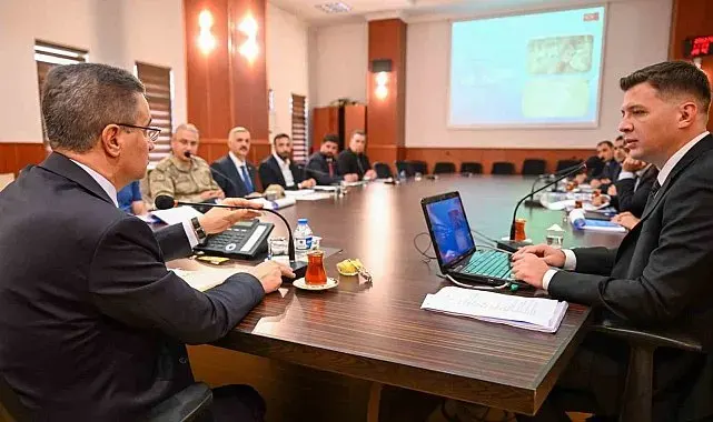 Vali Aydın Baruş Palandöken'de
