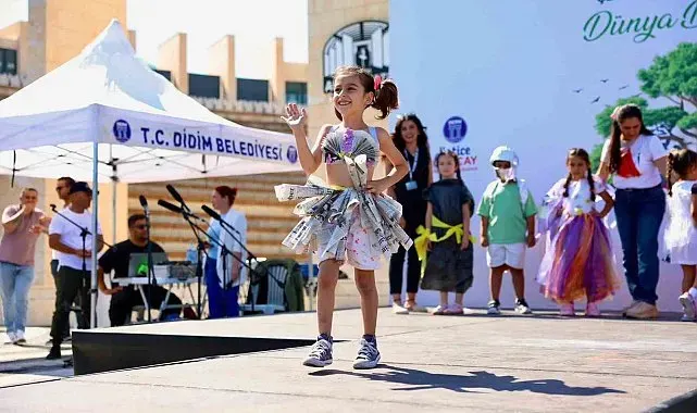 Didim'de minik tasarımcılar geri dönüşüm defilesiyle çevreye dikkat çekti