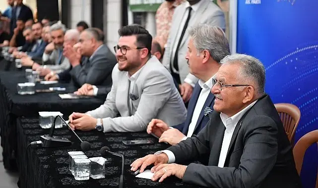 Başkan Büyükkılıç, Melikgazili vatandaşlarla buluştu