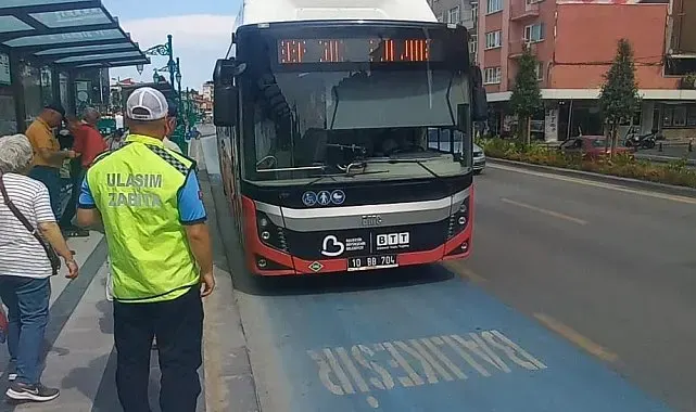 Büyükşehir ekipleri güvenli ve konforlu ulaşım için sahada