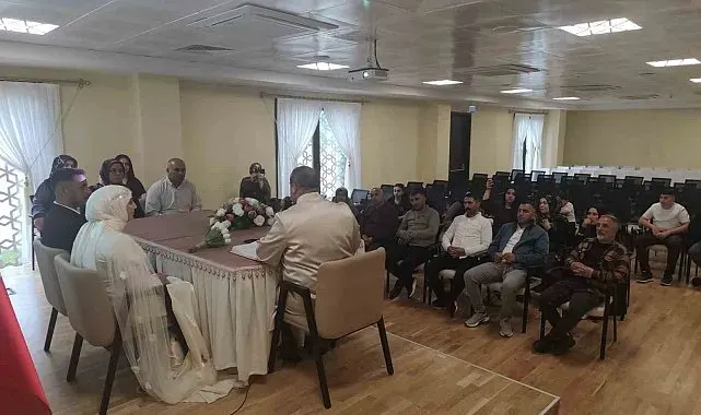TDV'nin "İki İnsan Bir Hayat" Projesi Kars'ta yeni bir yuvaya umut oldu