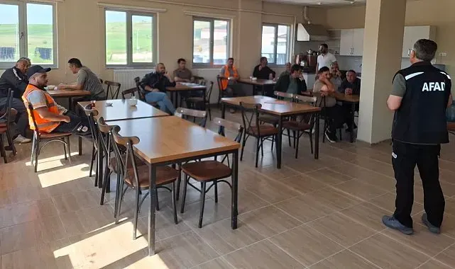 Bayburt'ta Karayolları personeline afet farkındalık eğitimi verildi