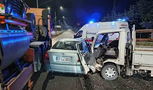 Ordu'da kamyonet ile otomobil çarpıştı: 1 ölü, 1 yaralı
