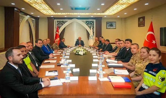 Hakkari'de aranan 340 şahıs yakalandı