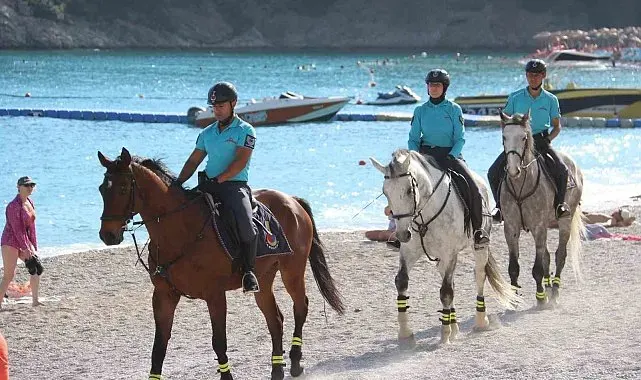 Atlı Jandarma Timleri, Ölüdeniz'de görev başında