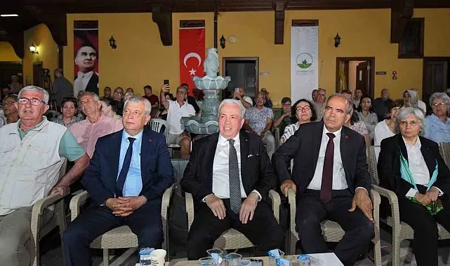 Nazım Hikmet'in dizeleri Şadırvanlı Han'da yankılandı