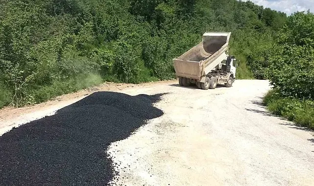 Düzce'de asfalt çalışları sürüyor