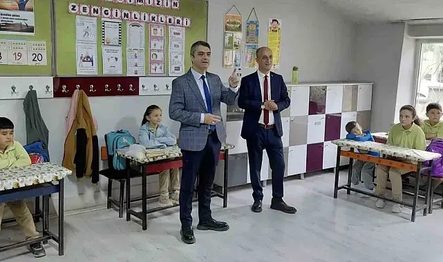 Kütahya ASE Sosyal Bilimler Lisesi'nden Güldüren köyü okuluna anlamlı ziyaret