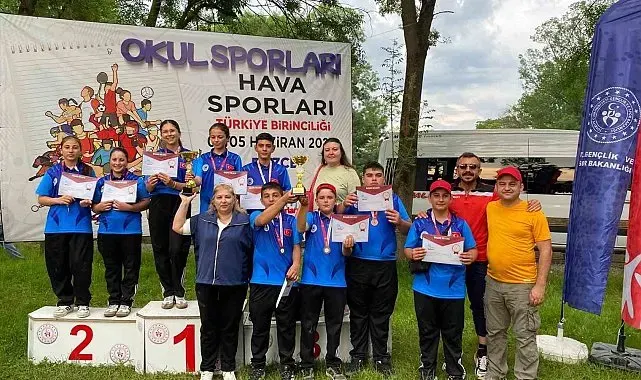 Baklanlı öğrenciler gökyüzünde zirveye çıktı