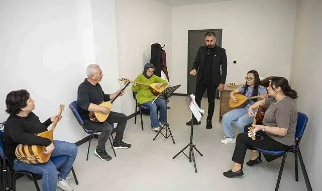 Mersin'de ücretsiz müzik kurslarında sezon sona eriyor