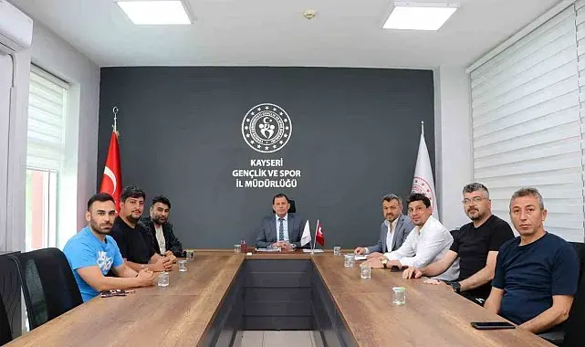 Kayseri'de kayak sporunun geleceği masaya yatırıldı