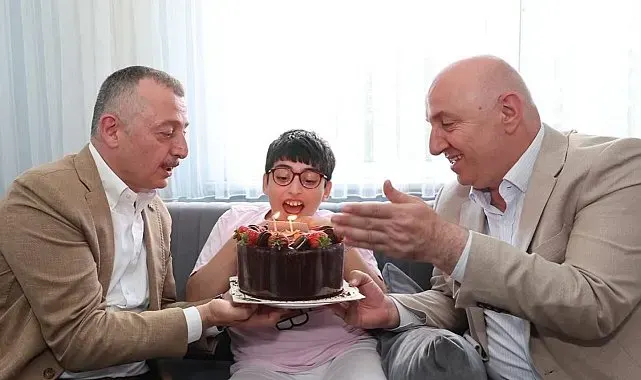 Zeynep Asya'ya Büyükakın'dan doğum günü sürprizi