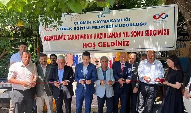 Çermik'te kadınların el emeği sergisi açıldı