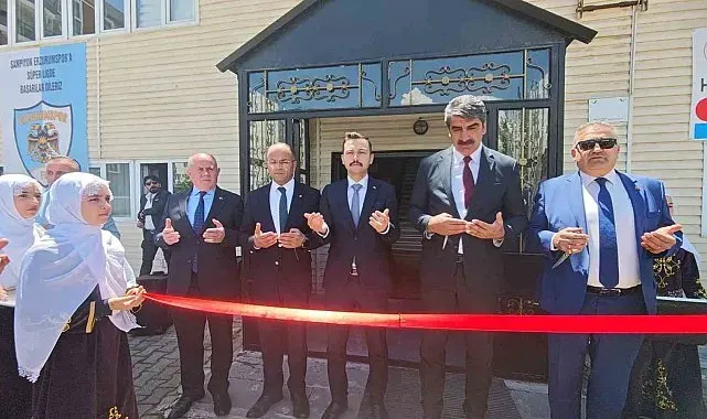 Aşkale'de hayat boyu öğrenme haftası sergisi açıldı